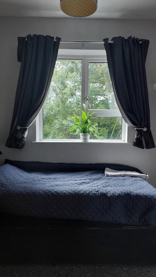 Small Single Room Летеркени Екстериор снимка
